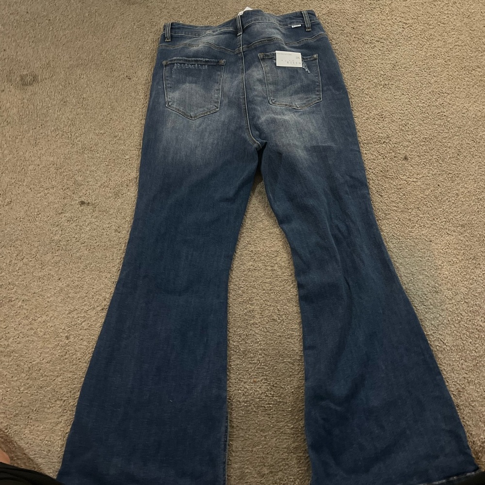 Risen high wasted flare leg jeans